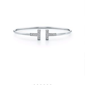 Tiffany Diamond Wire Bracelet
in 18k White Gold